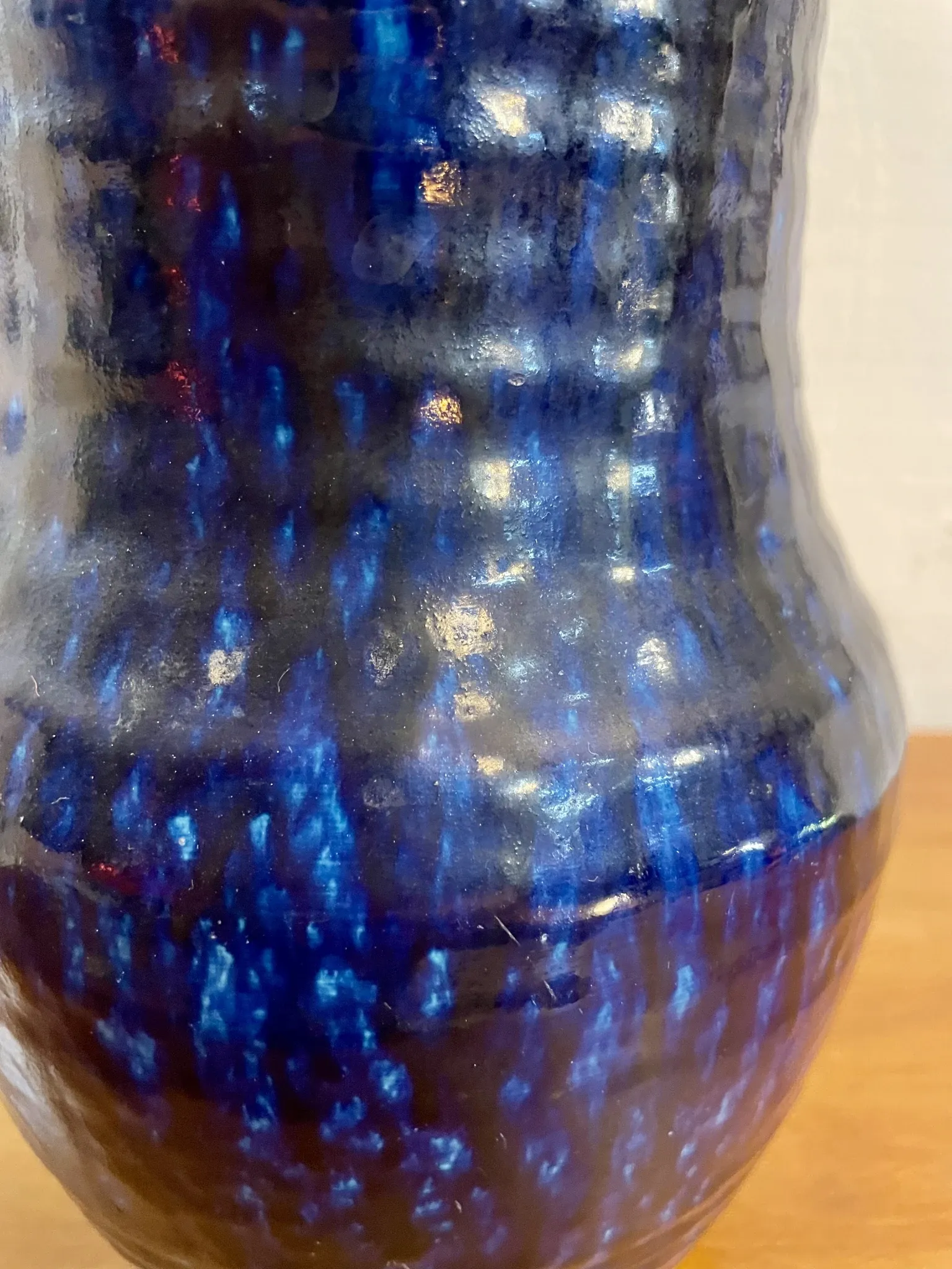 Navy blue vase signed Accolay