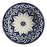 Raised dish, ceramic plate with blue and white patterns.