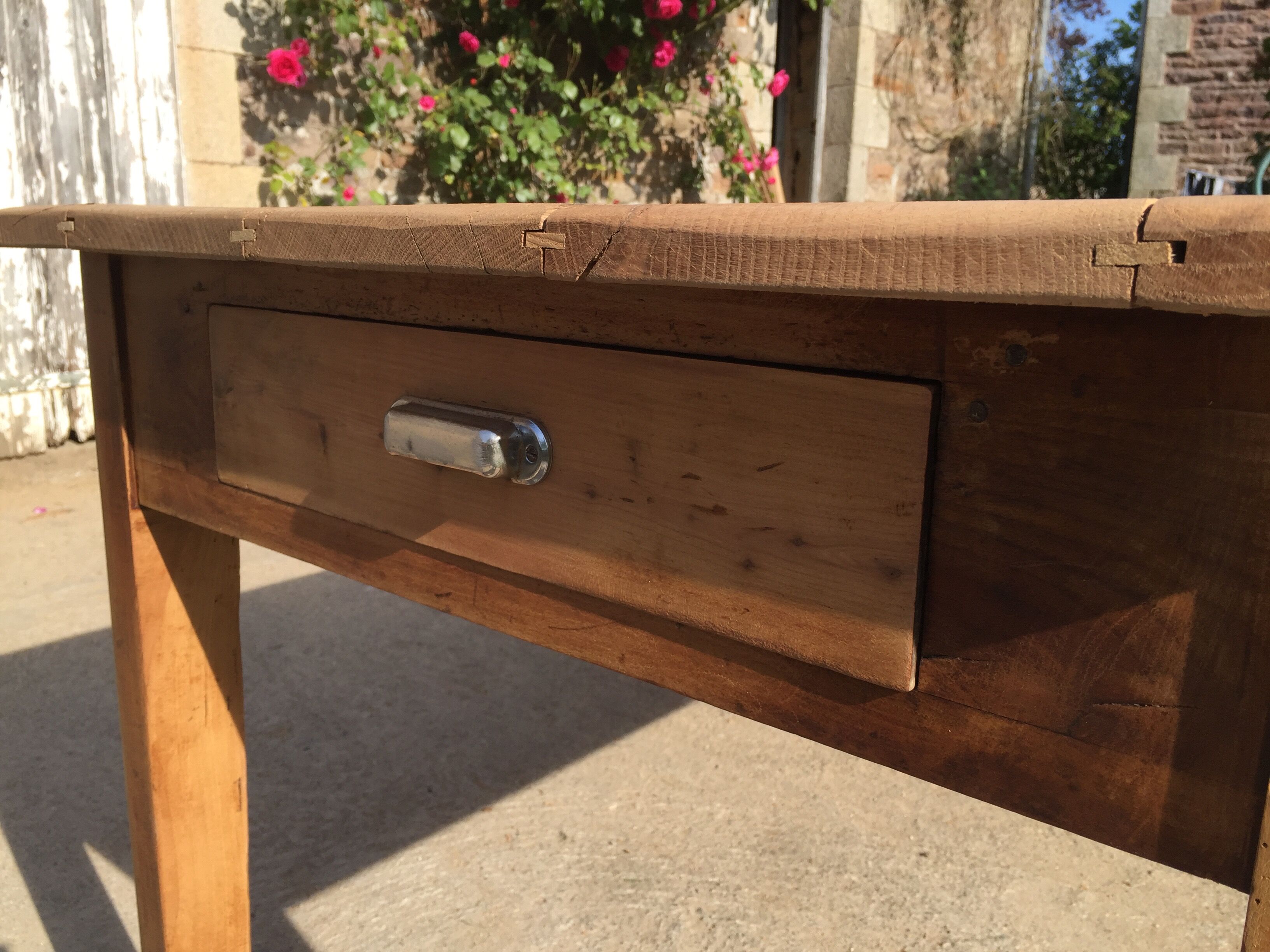 Farm table