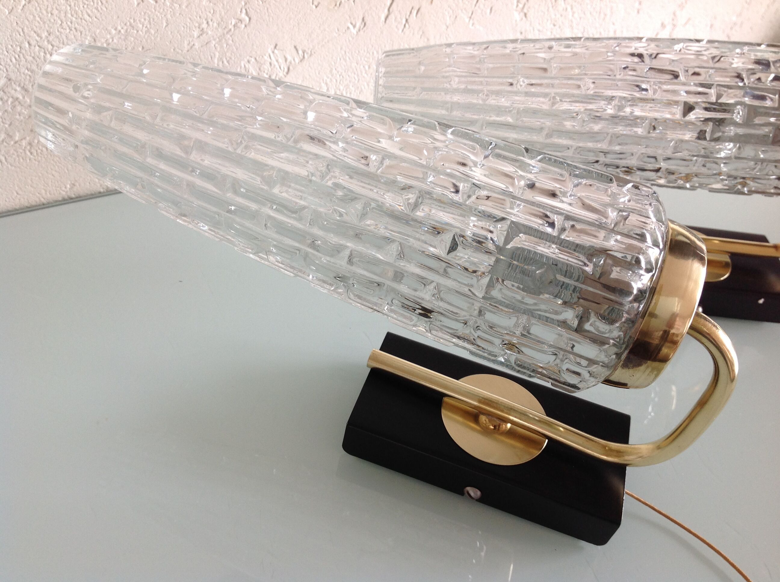 Pair of brass sconces and tulip glass 60