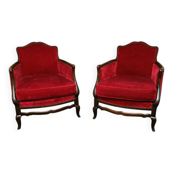 Paire de fauteuils bergère style Louis XV en velours rouge