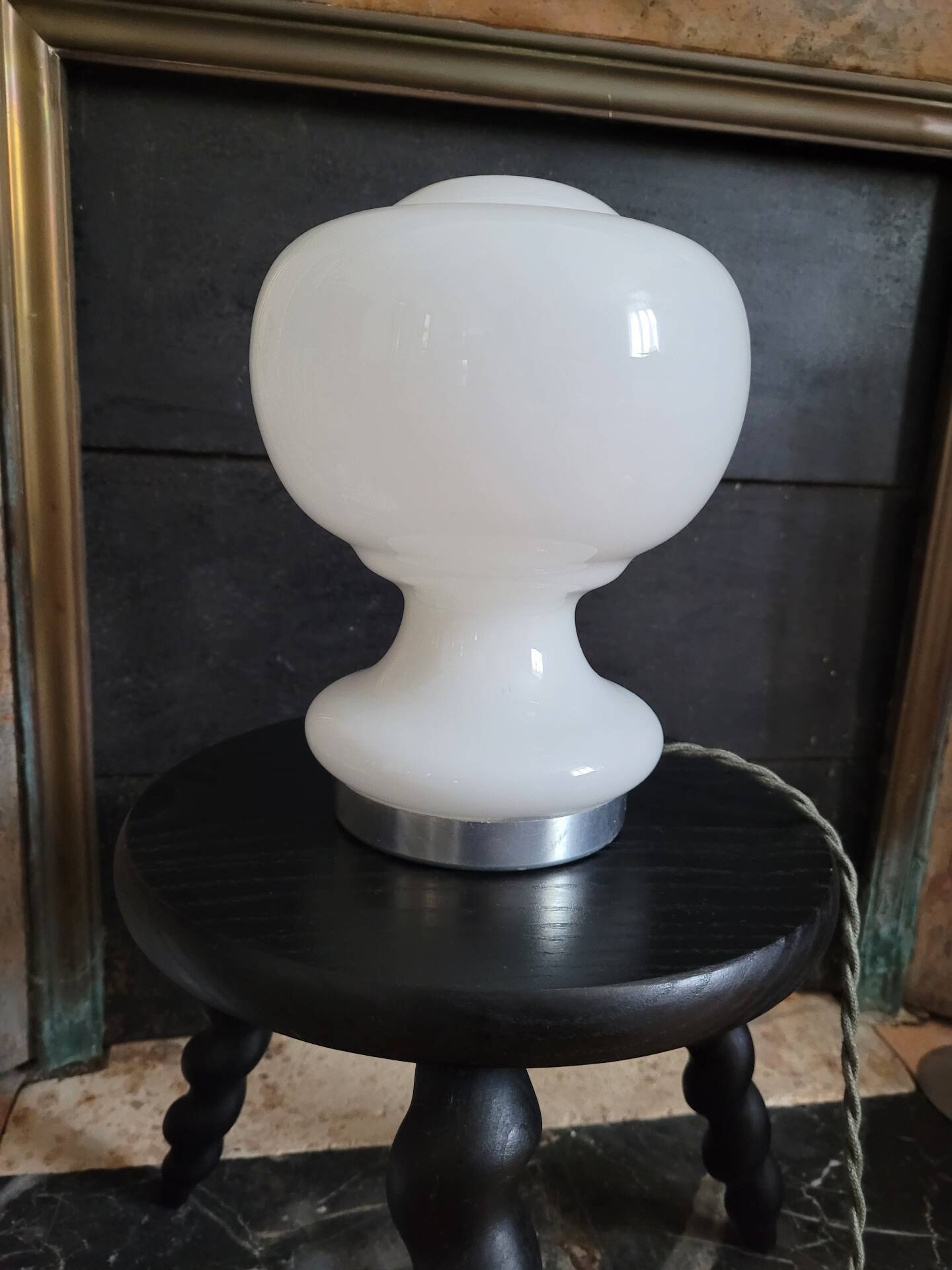 Mushroom table lamp