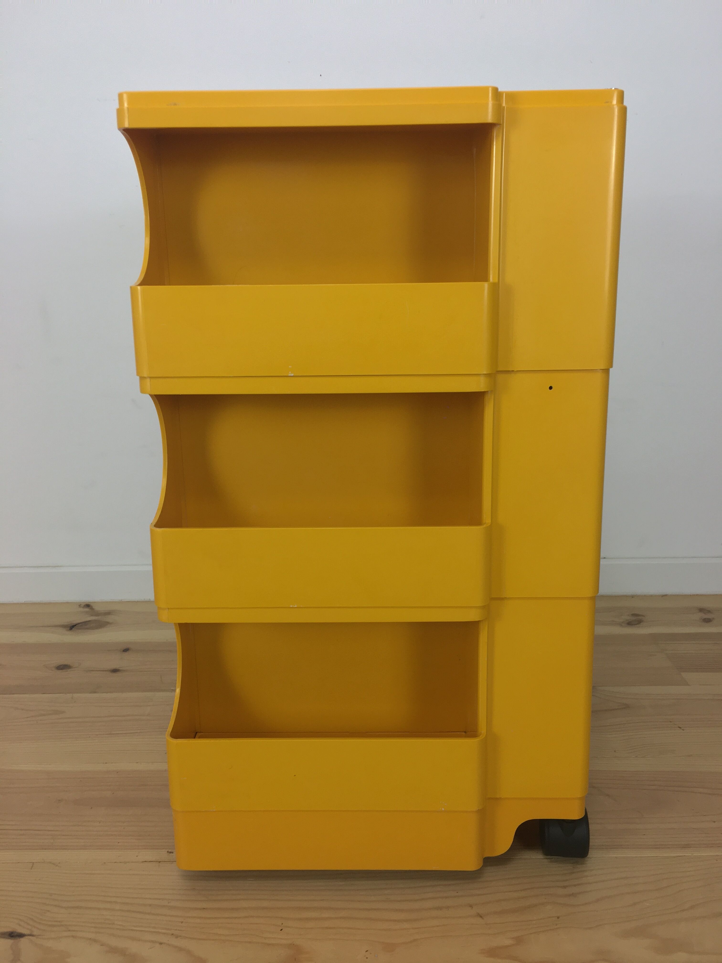 Dessert Boby by Joe Colombo