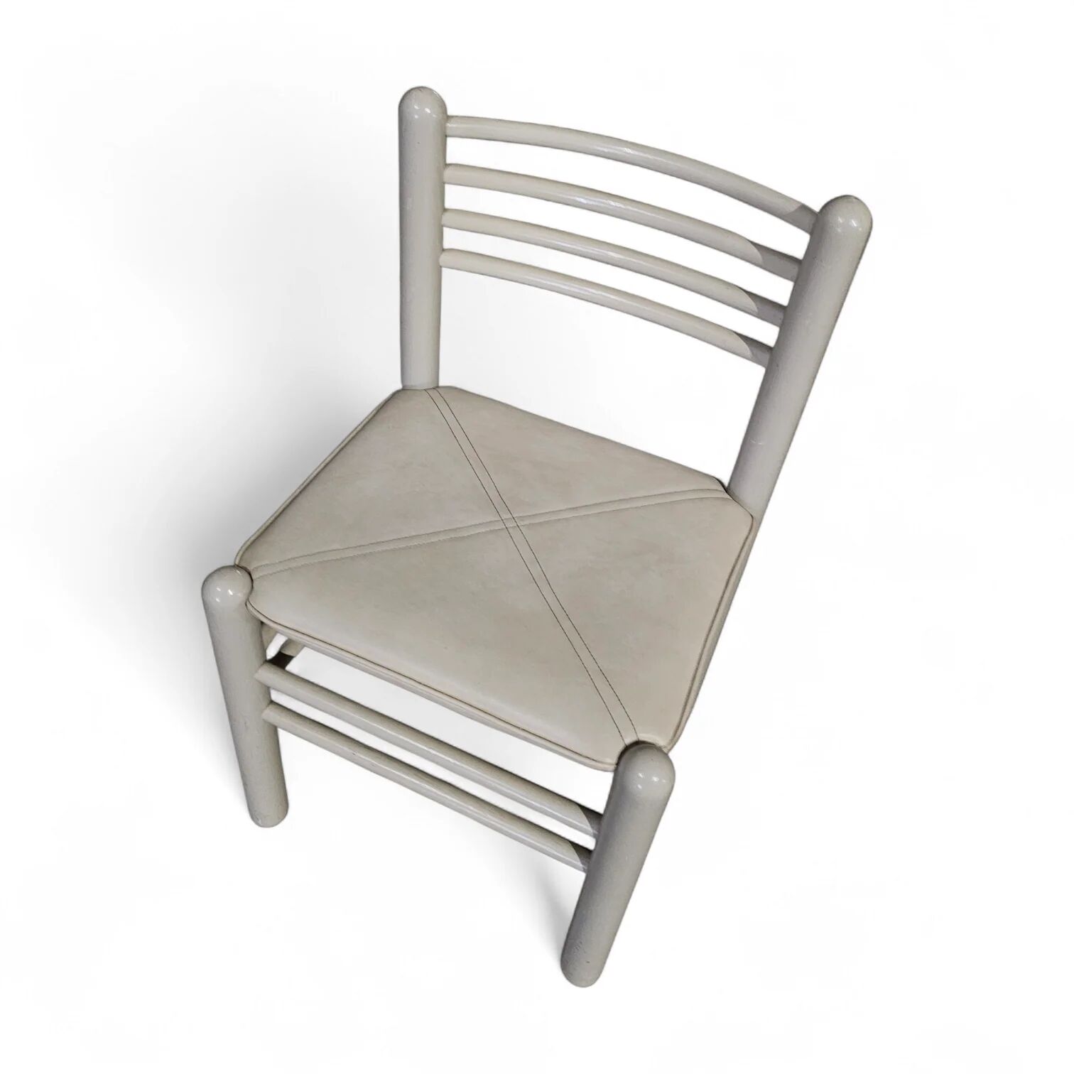 5 x dining chairs / light grey wooden frame / leather seat / Germany 1970s / labeled "ideen für kuchen - innenarchitektur"