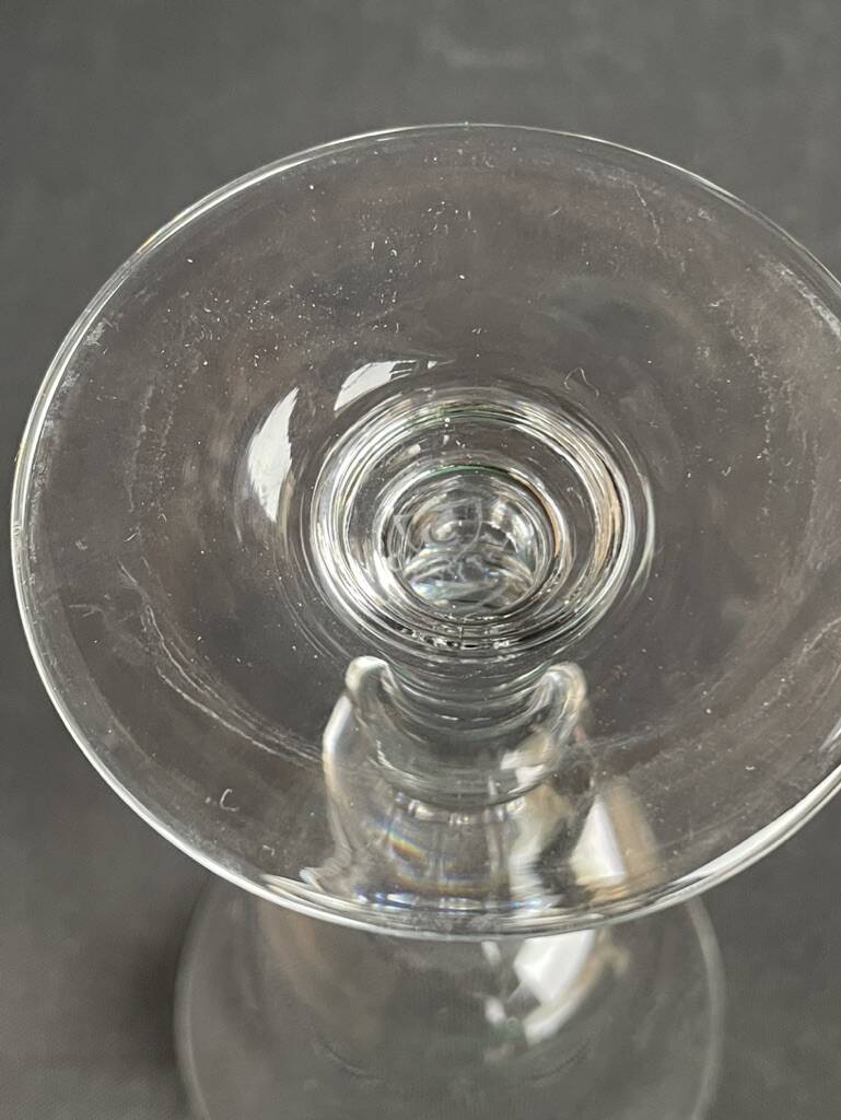 6 Wine Glasses – Stamped Blown Crystal