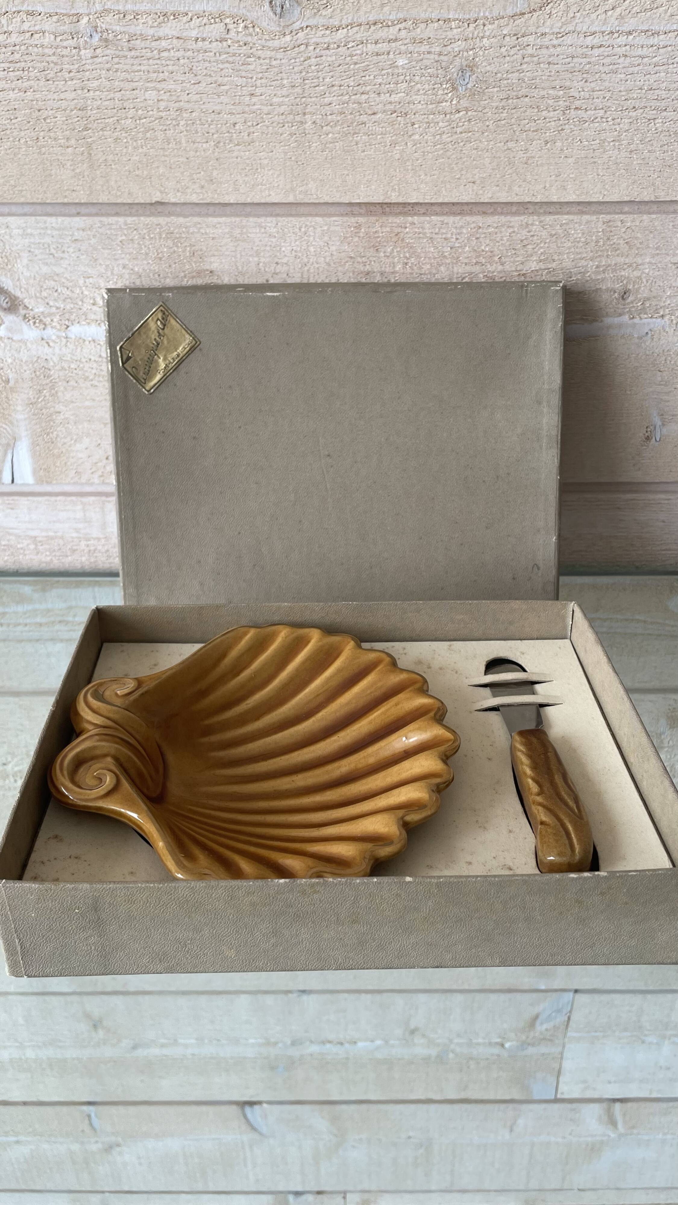 Butter dish and ceramic knife Poët Laval vintage year 60