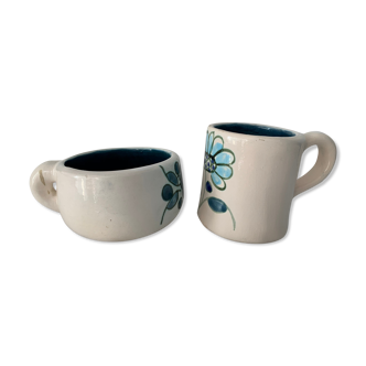 2 tasses en céramique émaillée blanche et bleue Maja