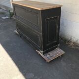 Old drawer cabinet