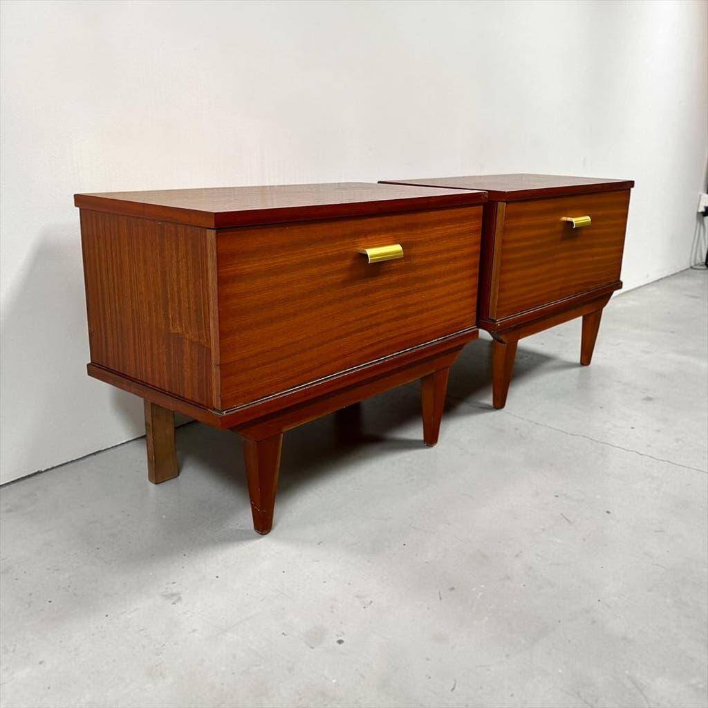 Set of 2 vintage wooden bedside tables/mini cabinets.
