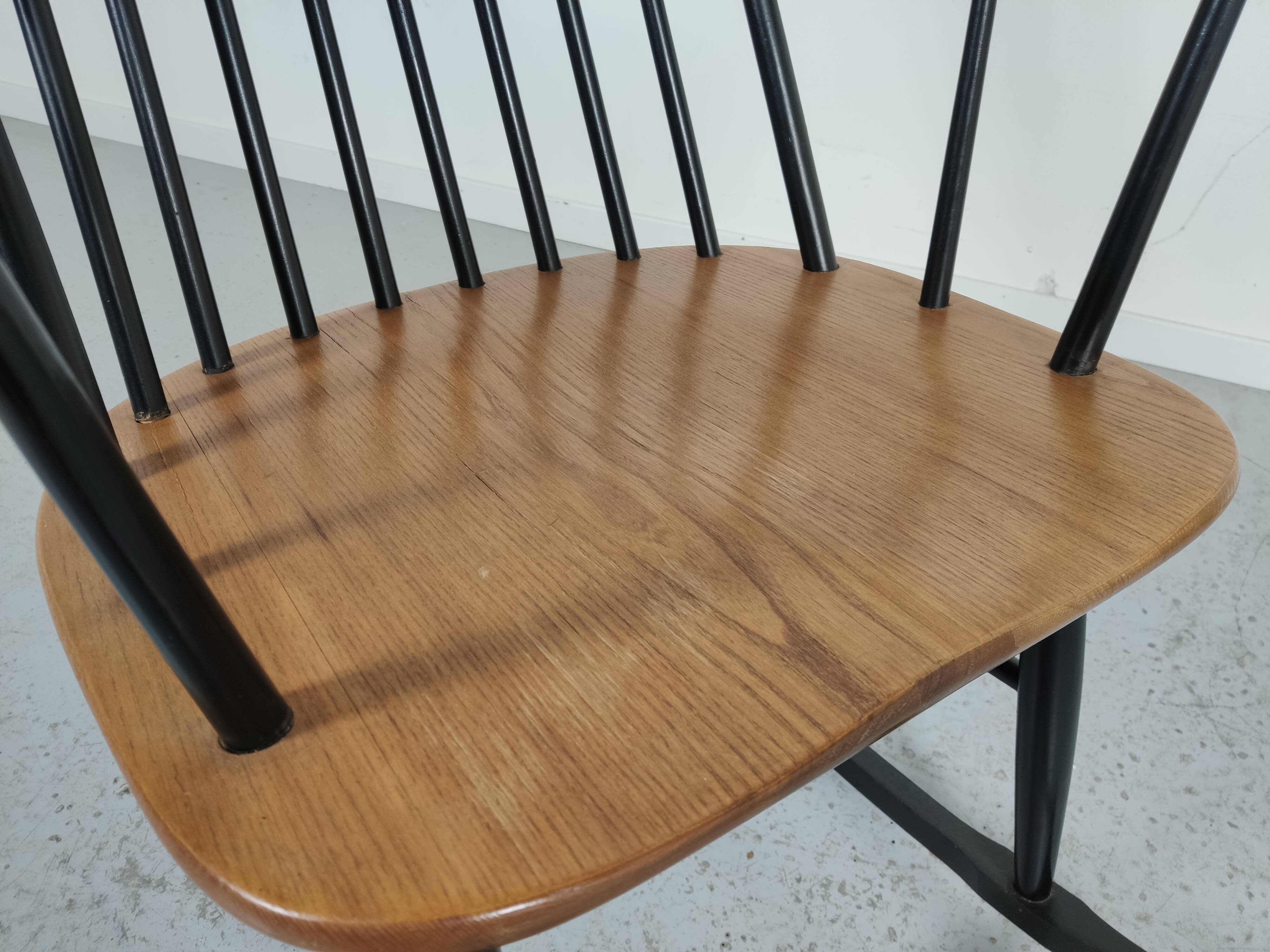 Scandinavian rocking-chair 60