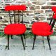 Paire de chaise moumoute rouge année 70