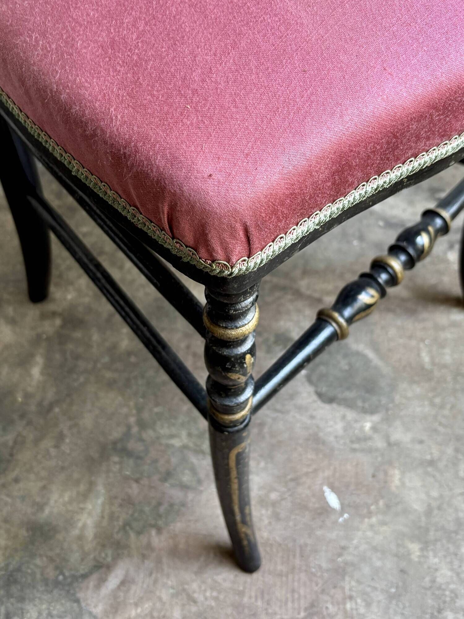 Napoleon III chair in black and gold wood and pink cotton