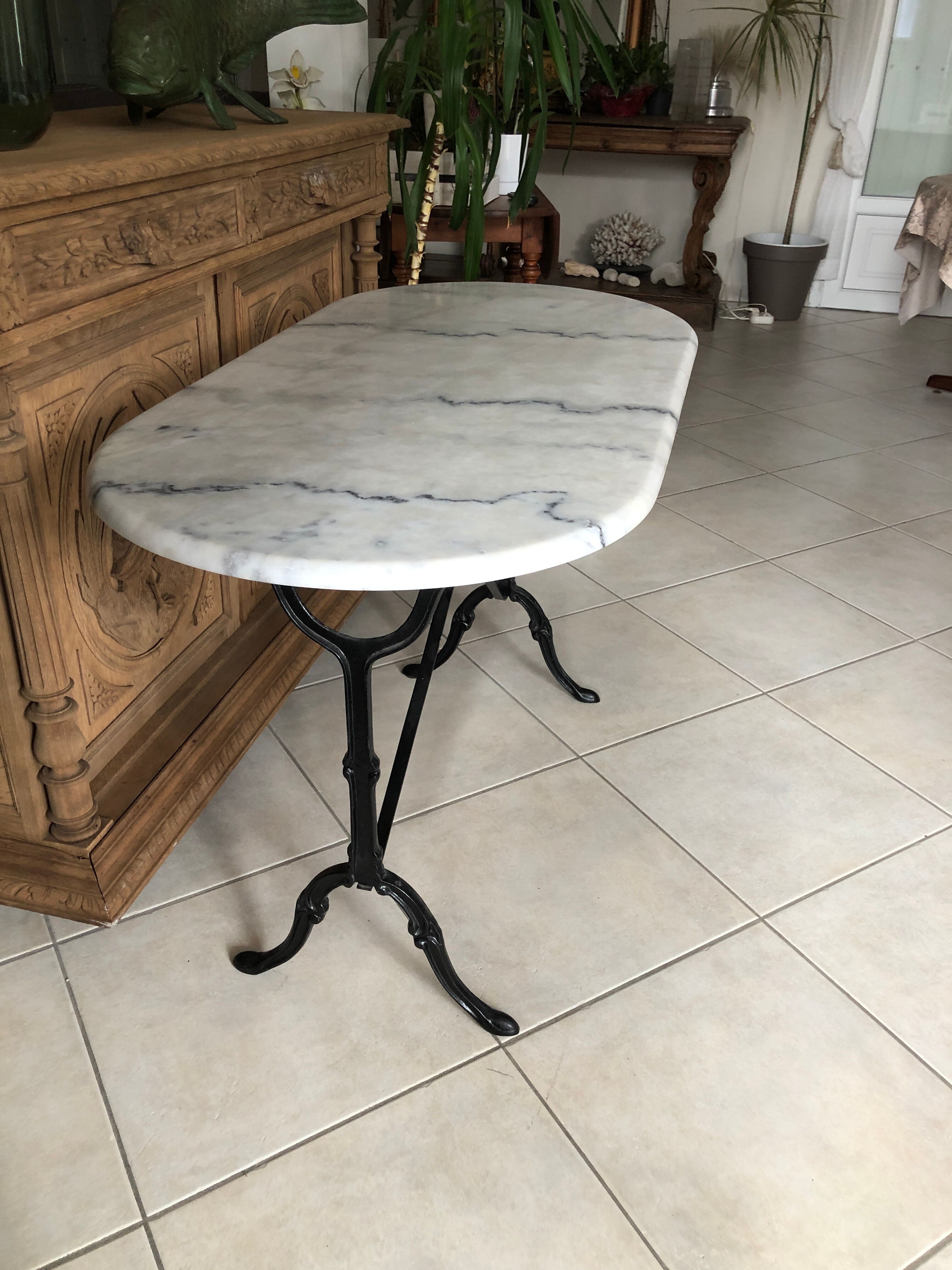 Table bistrot en marbre