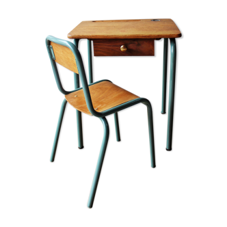 Small old desk and chair