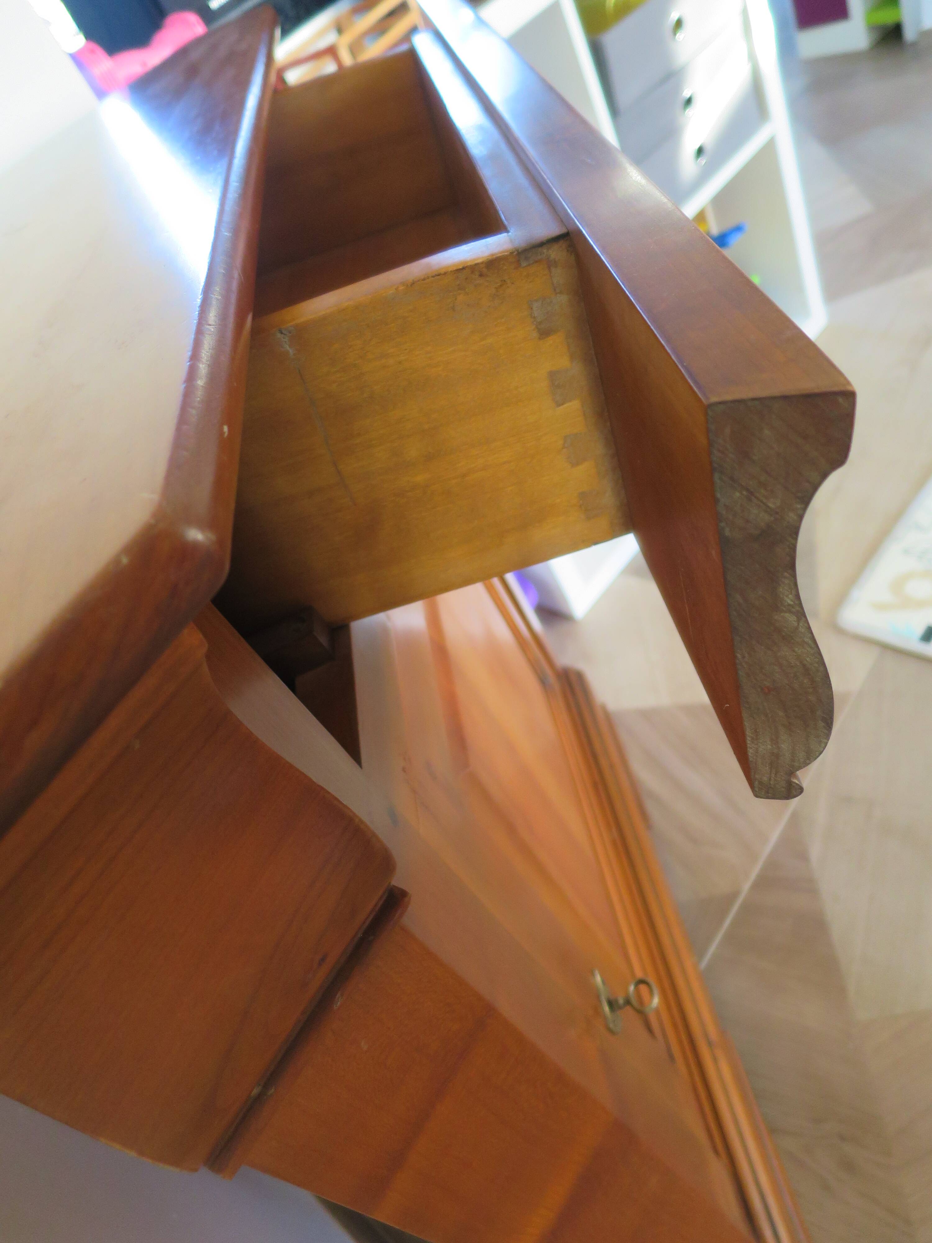 Beautiful corner cupboard - cherry stain - Drawer - one door - Louis Philippe style