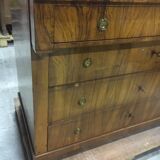 Walnut dresser 4 drawers