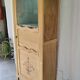 Armoire sculptée et vitrée
