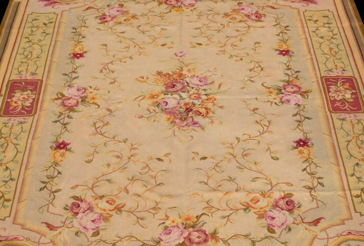 Handmade Aubusson style rug - 180 x 278 cm "Galerie Sardje"
