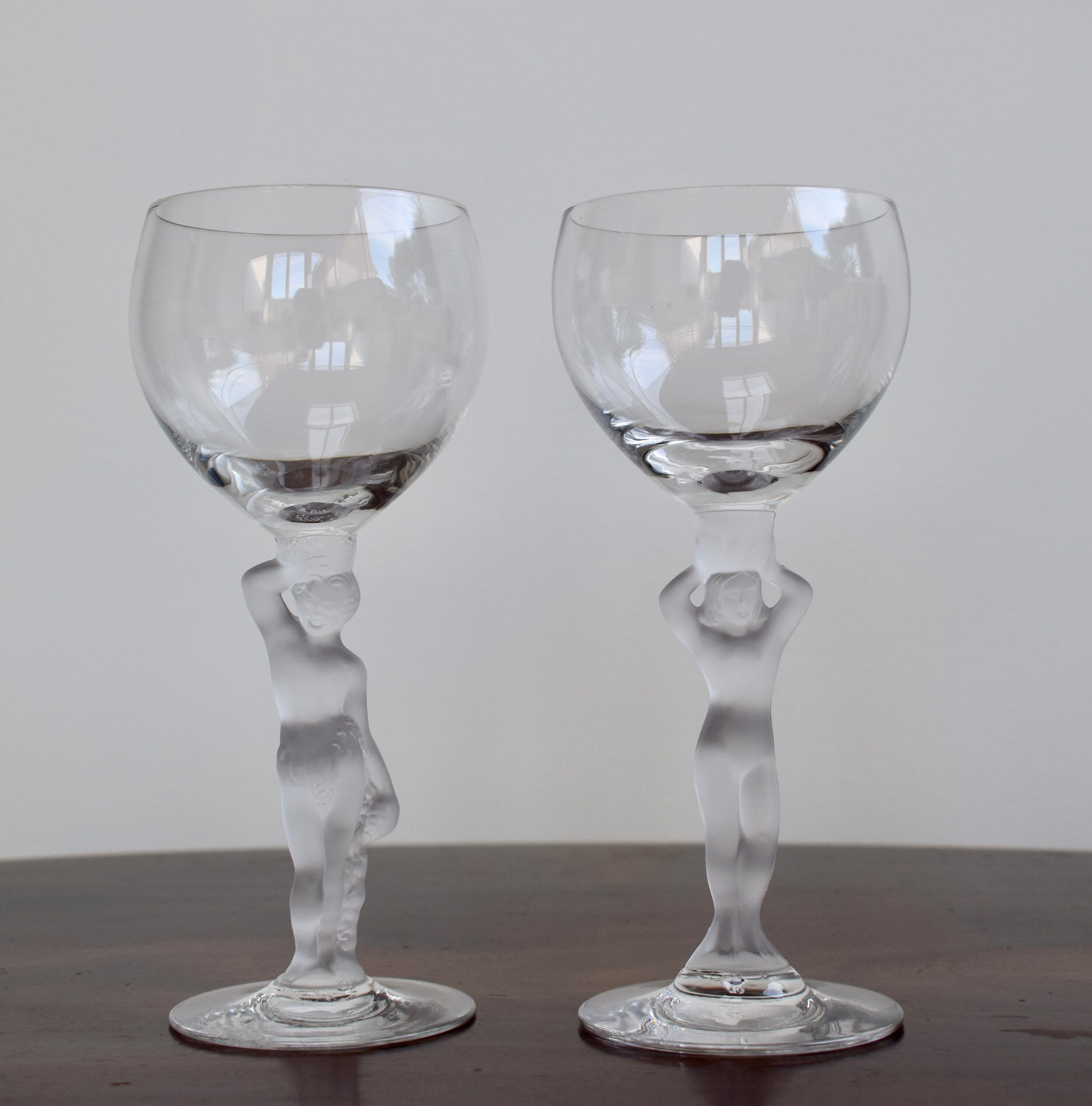 Set of 2 vintage Bayel crystal wine glasses
