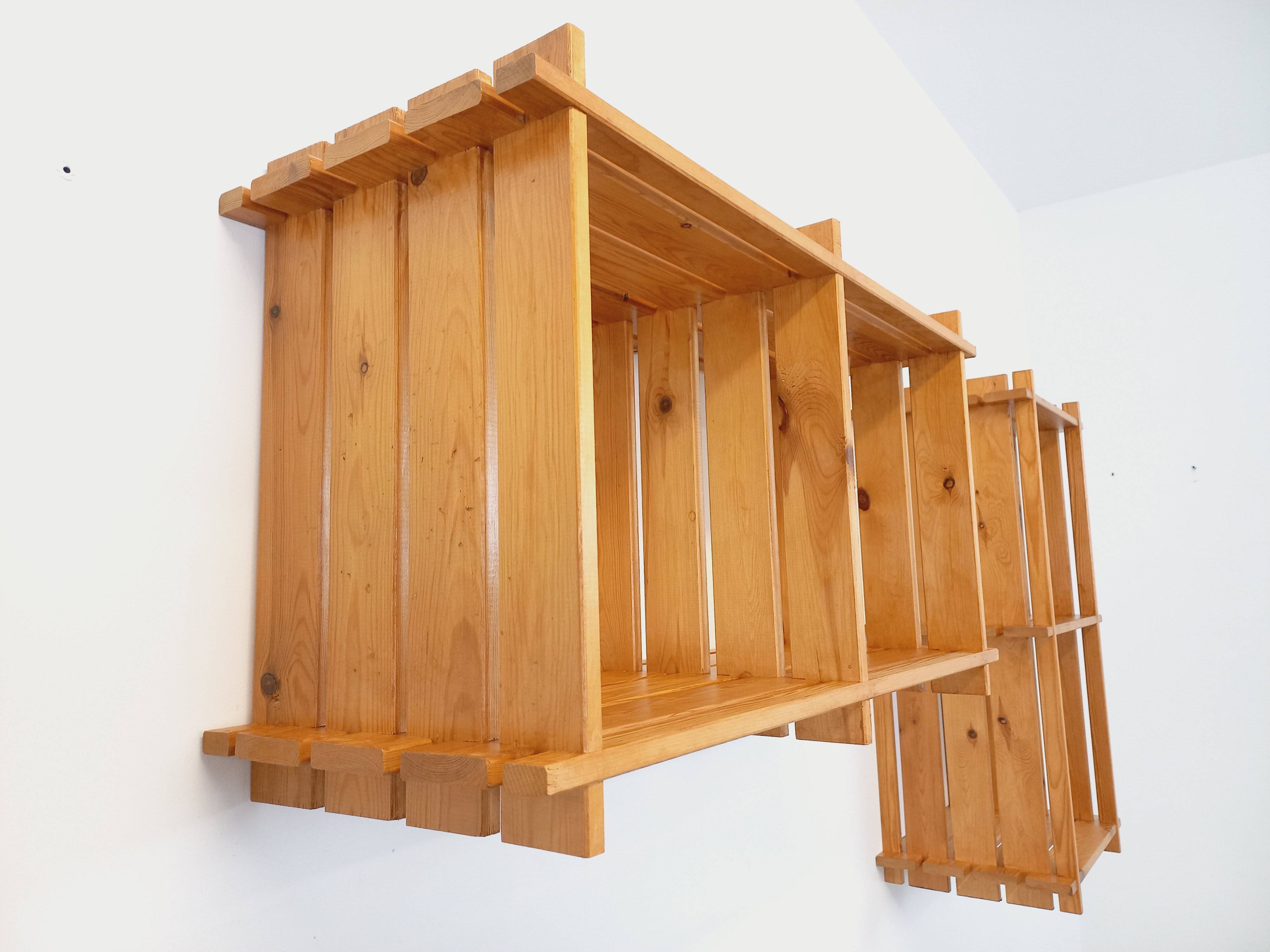 Pair of vintage pine wall shelves, from the 80s