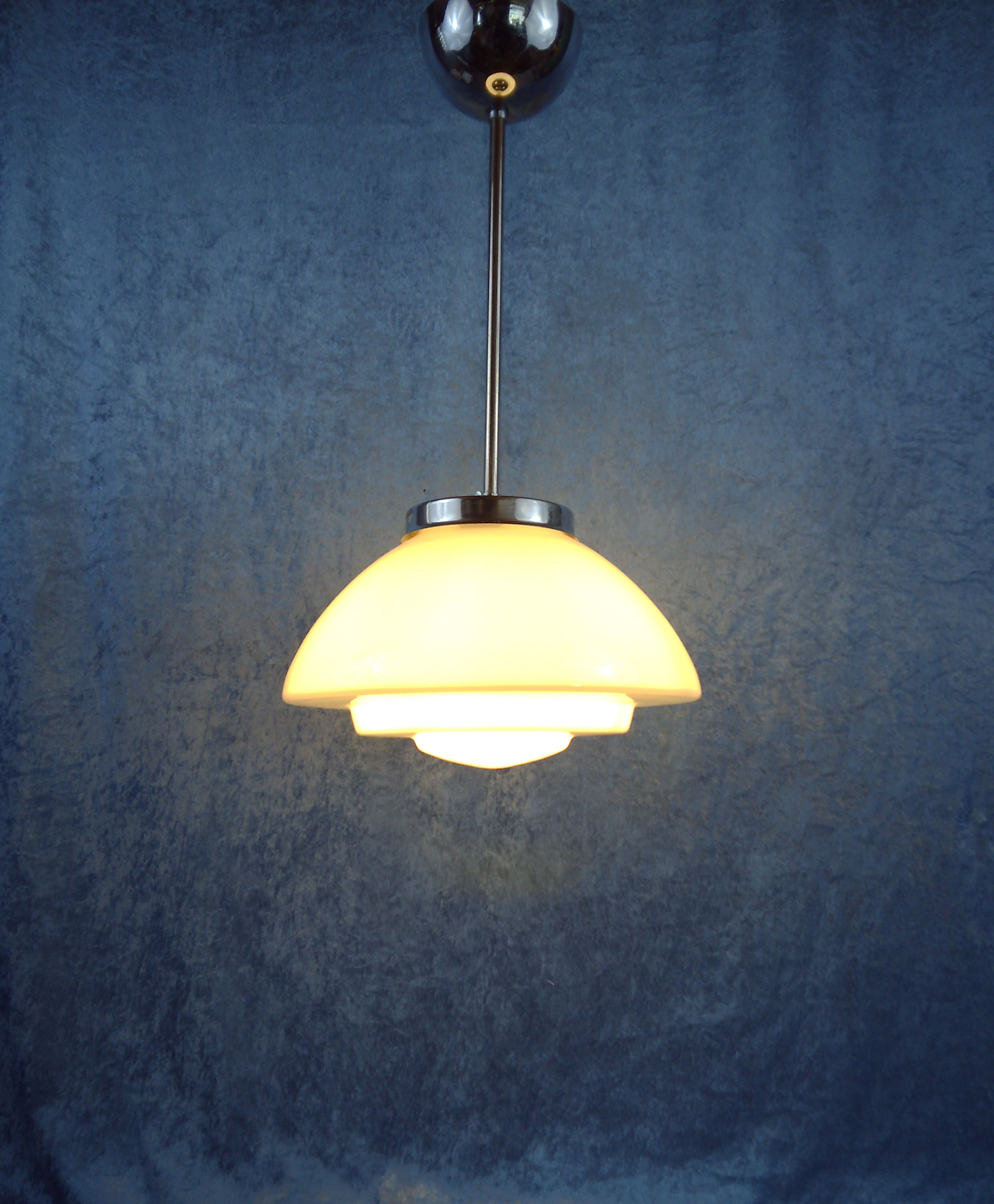 Art Deco opaline pendant with chromes suspension. 1930/40's