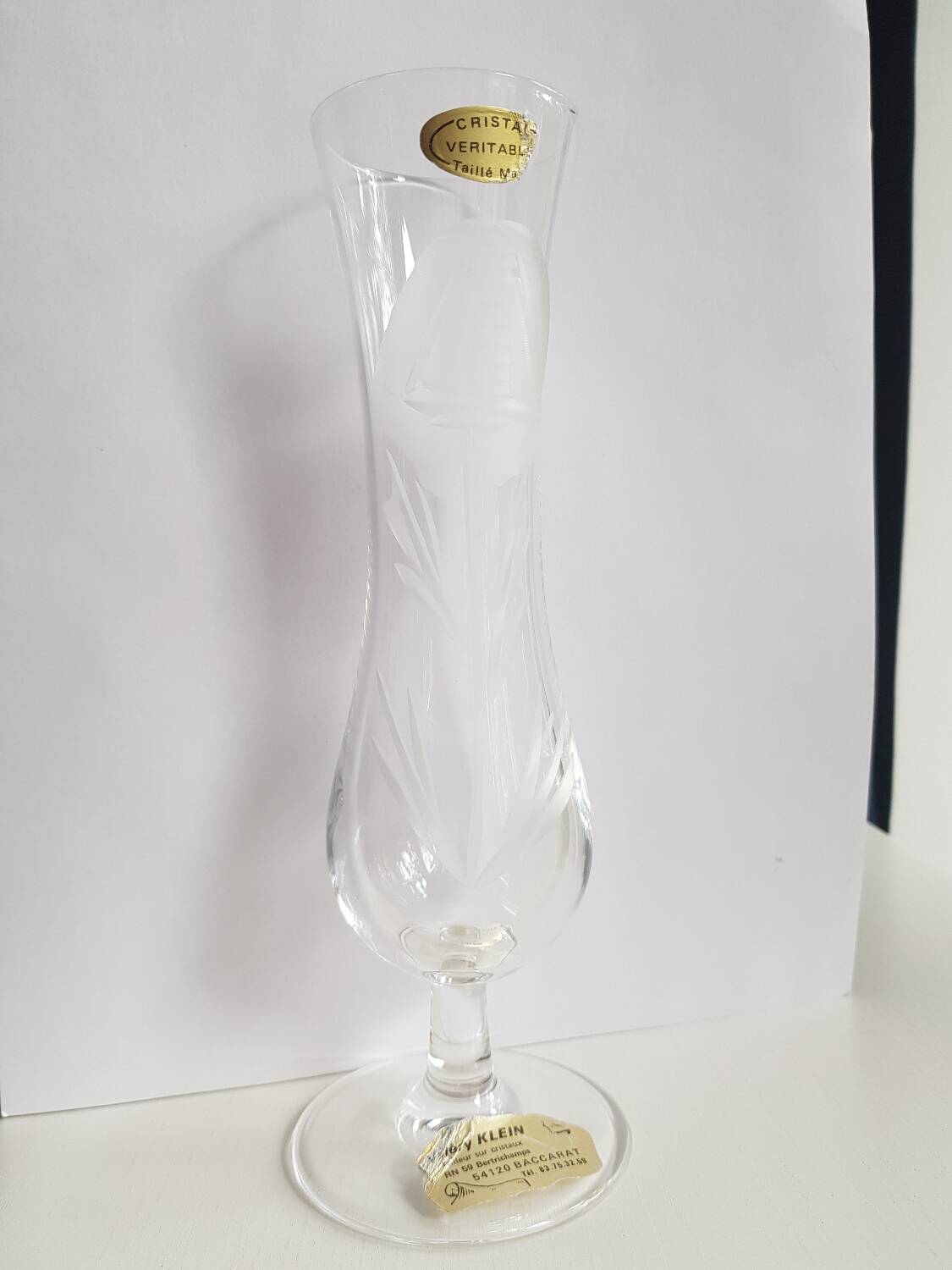 Vase soliflore en cristal taillé Baccarat Klein Bertrichamps