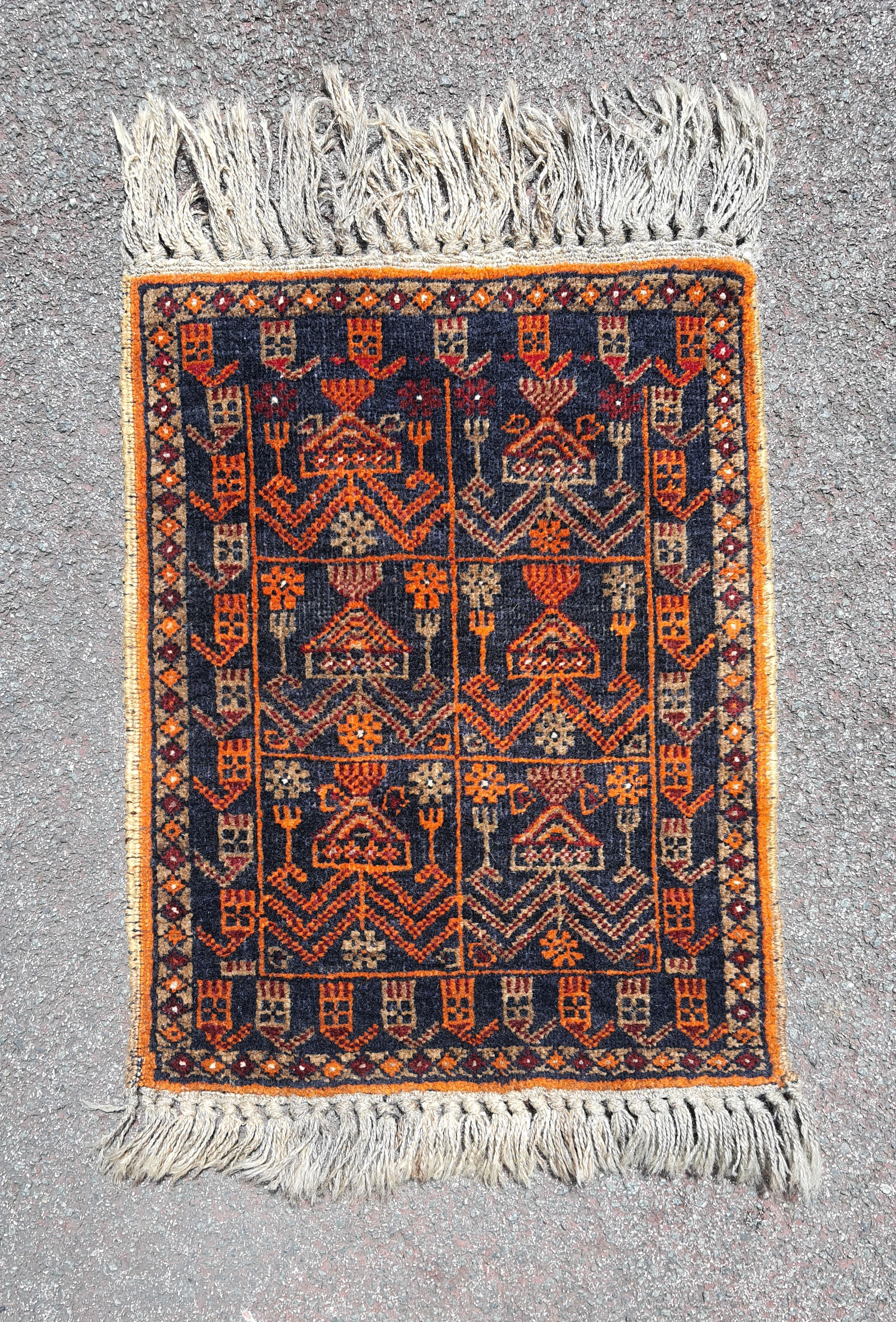 Carpet in handmade wool Malayer, Iran 46.5x75 cm
