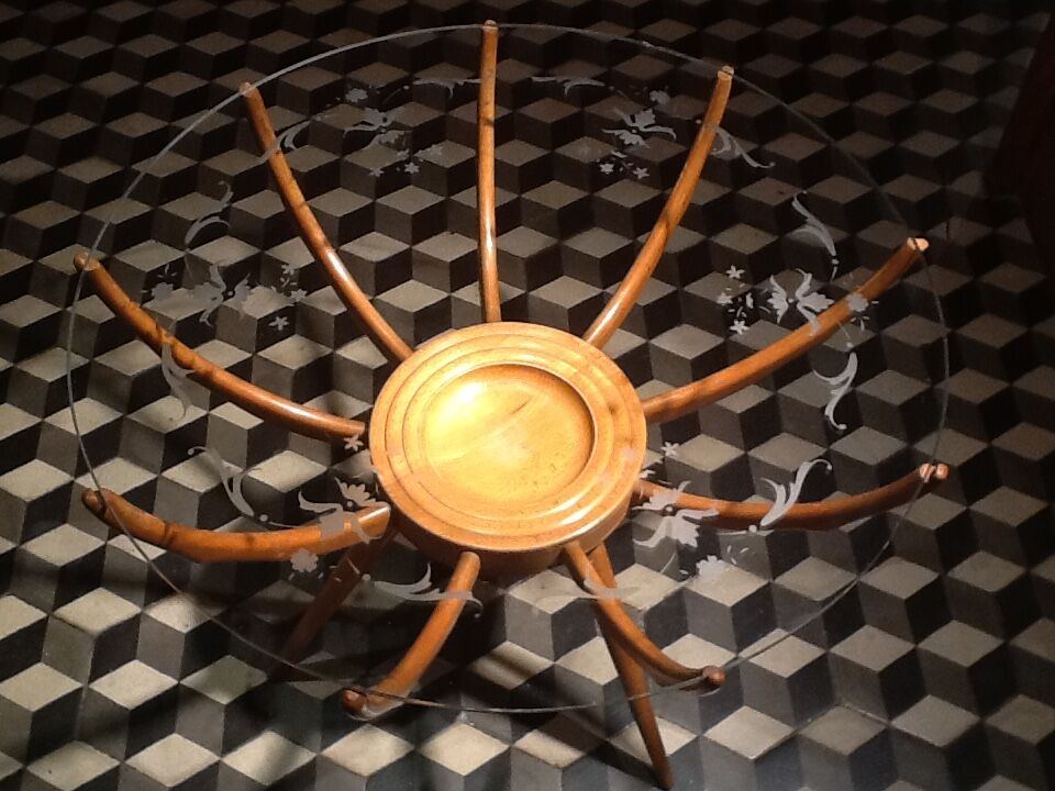 Elegant table "spider" vintage