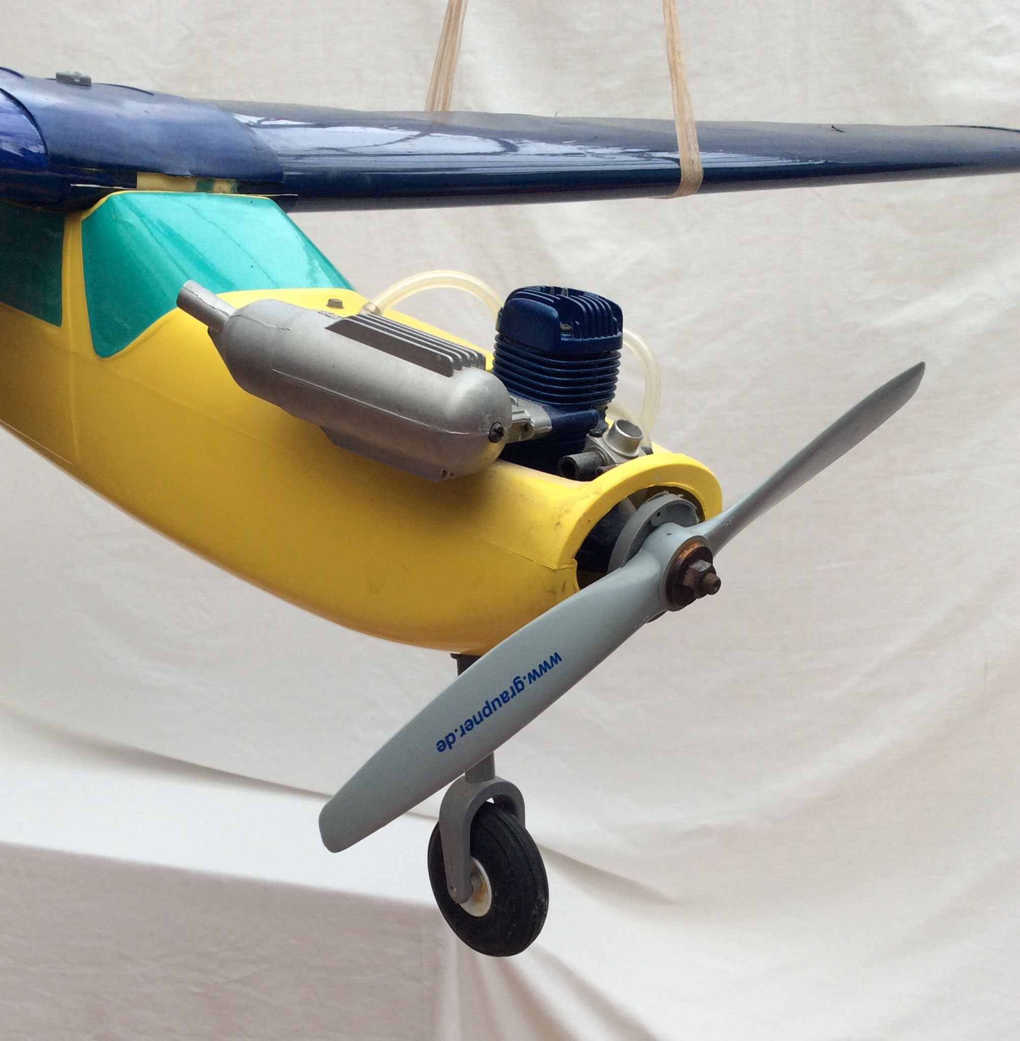 Model airplane circa 1980 years with gasoline engine in plastic dimension H-25cm- L-105- Pr-170