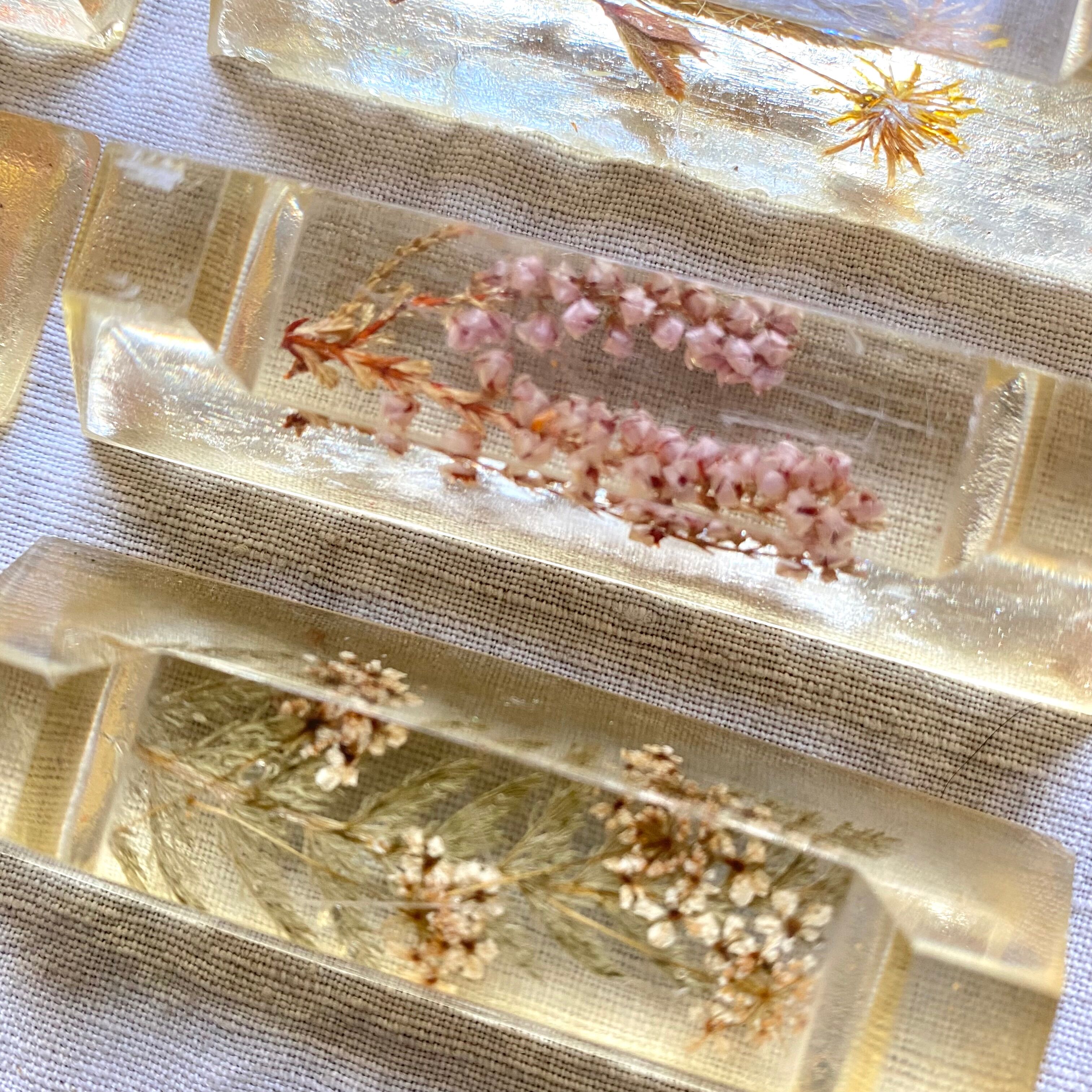 Vintage resin knife holder