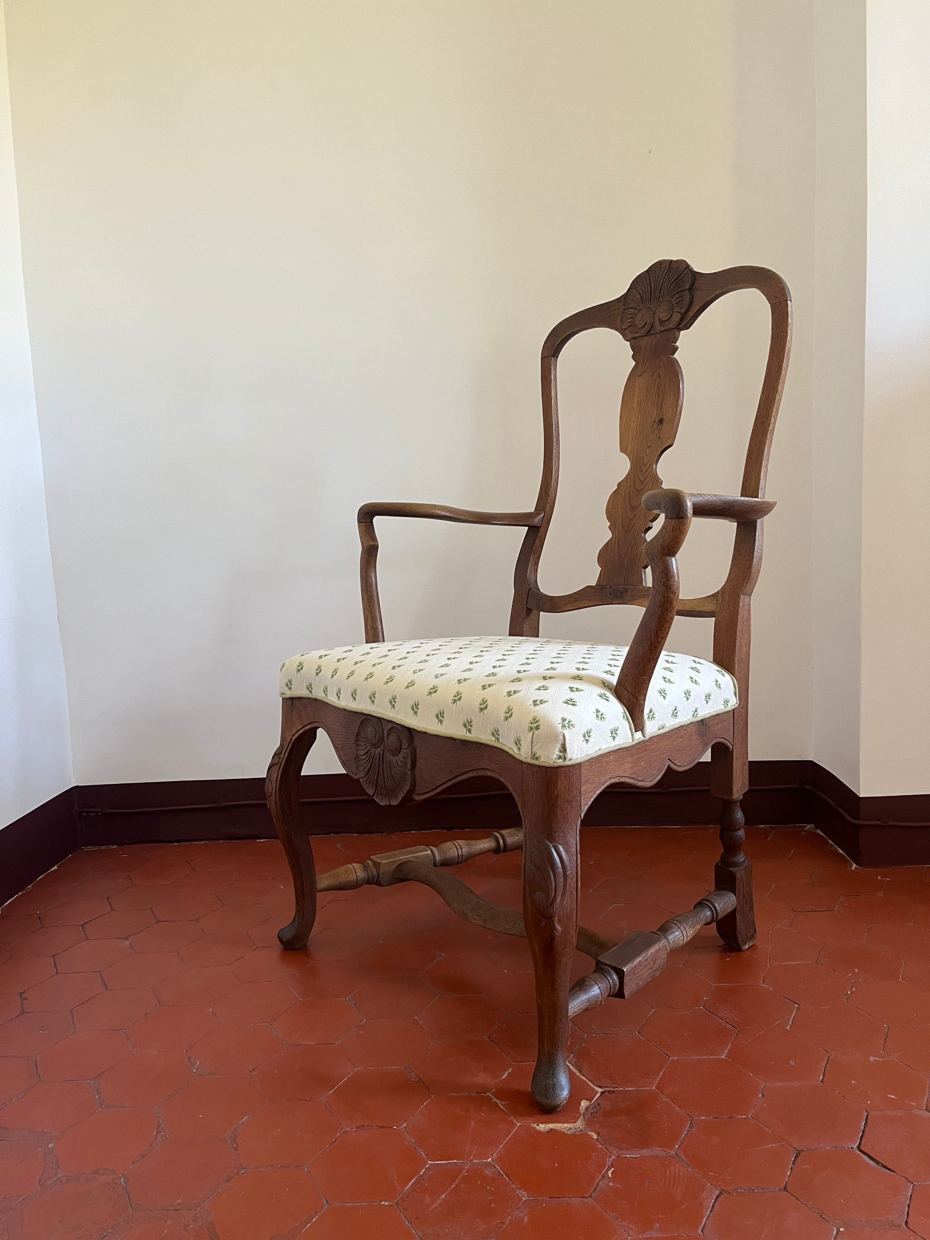 Paire de fauteuils style anglais Chippendale