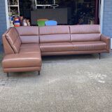 Vintage Leather Lounging Sofa by Prominent