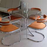 Round glass table