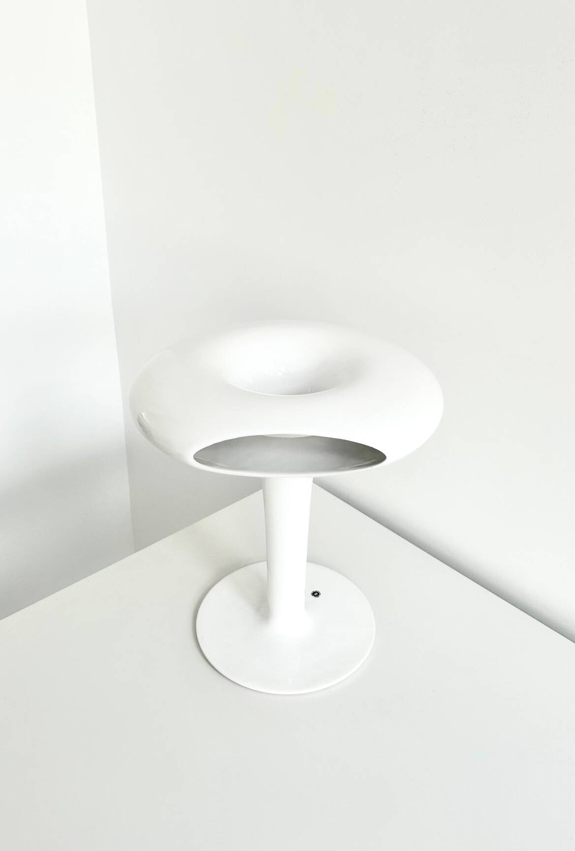 Vase " Sci Fi " par Marc Newson pour Cor Unum, 1993