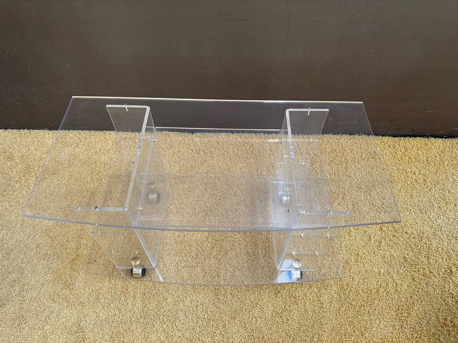 Hi-fi furniture in altuglass by David Lange