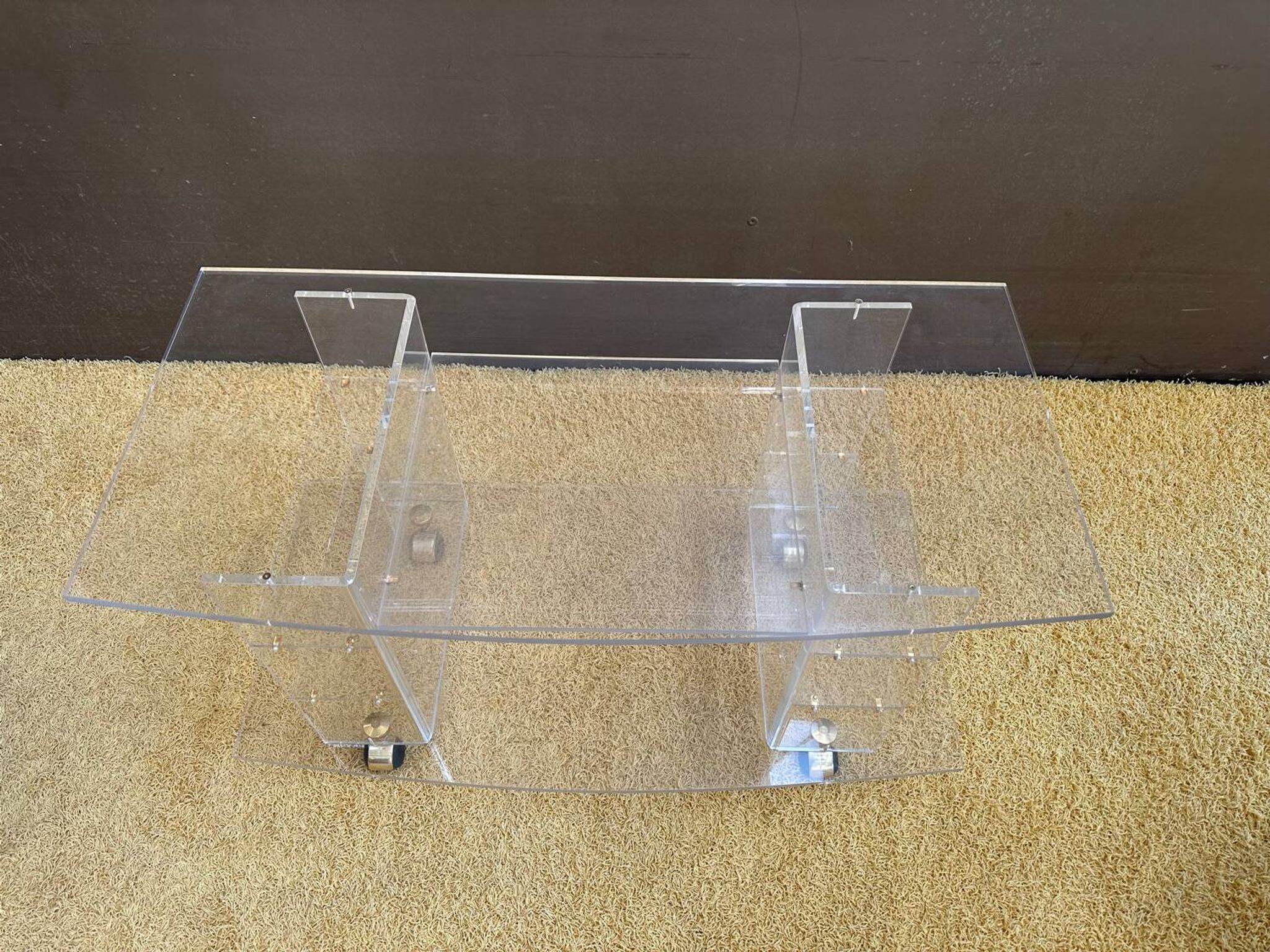 Hi-fi furniture in altuglass by David Lange
