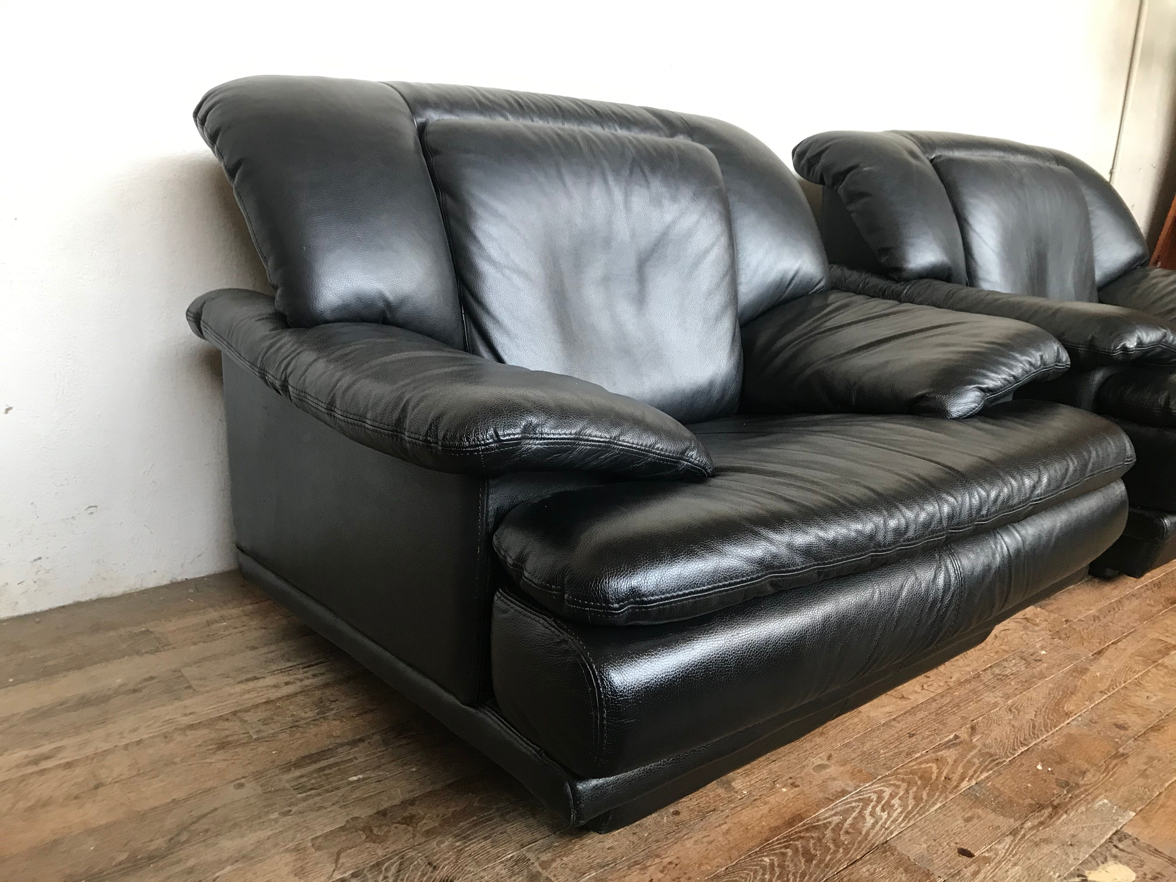 Authentic vintage armchairs leather Italian style quality top 1970