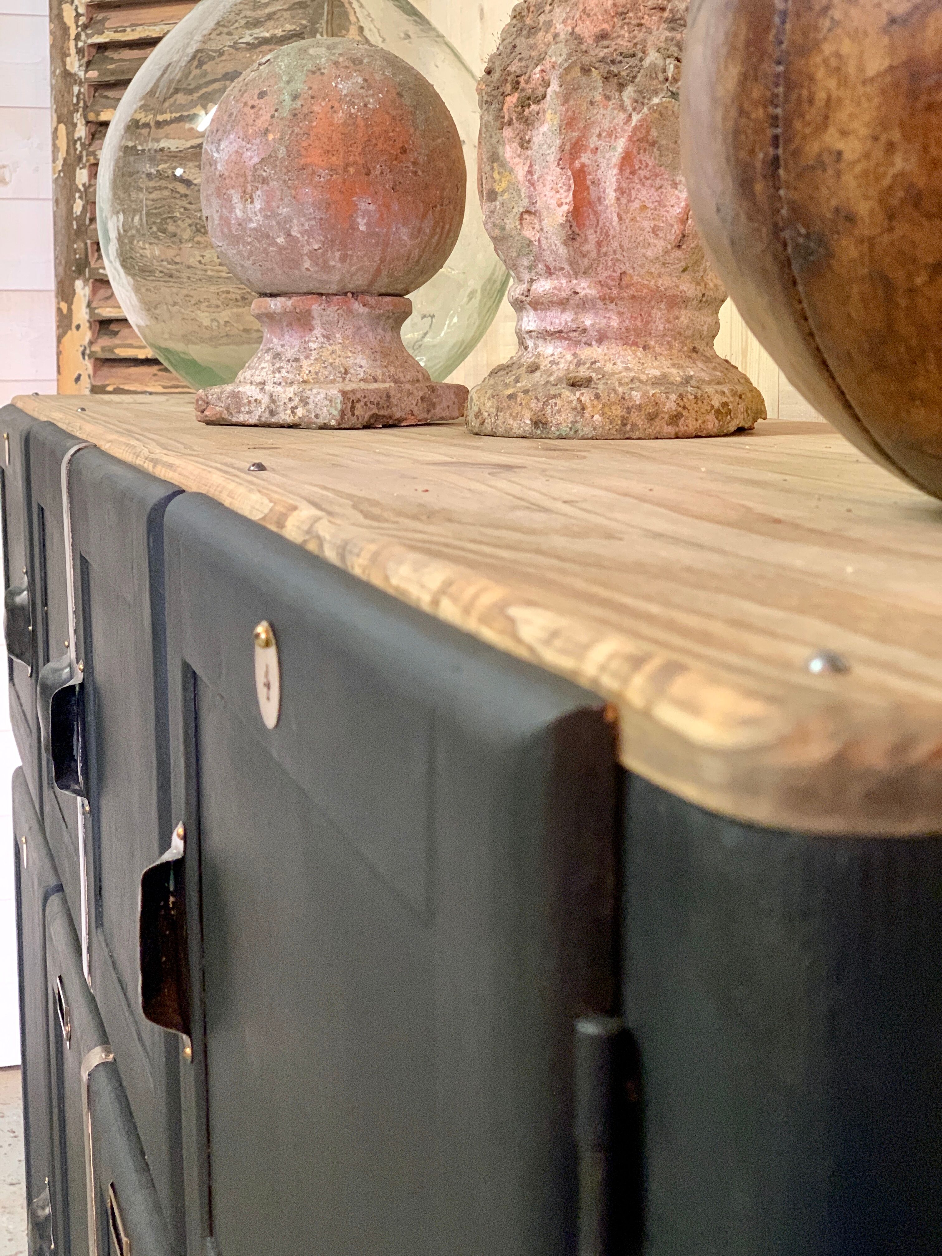 Black workshop buffet 1930