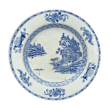 Blue and white porcelain dish China XVlllth pagoda decoration