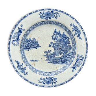 Blue and white porcelain dish China XVlllth pagoda decoration