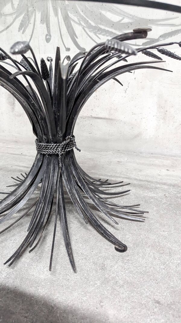 Table basse aux épis de blé, ''Coco Chanel'' par Goossens, Circa 1970