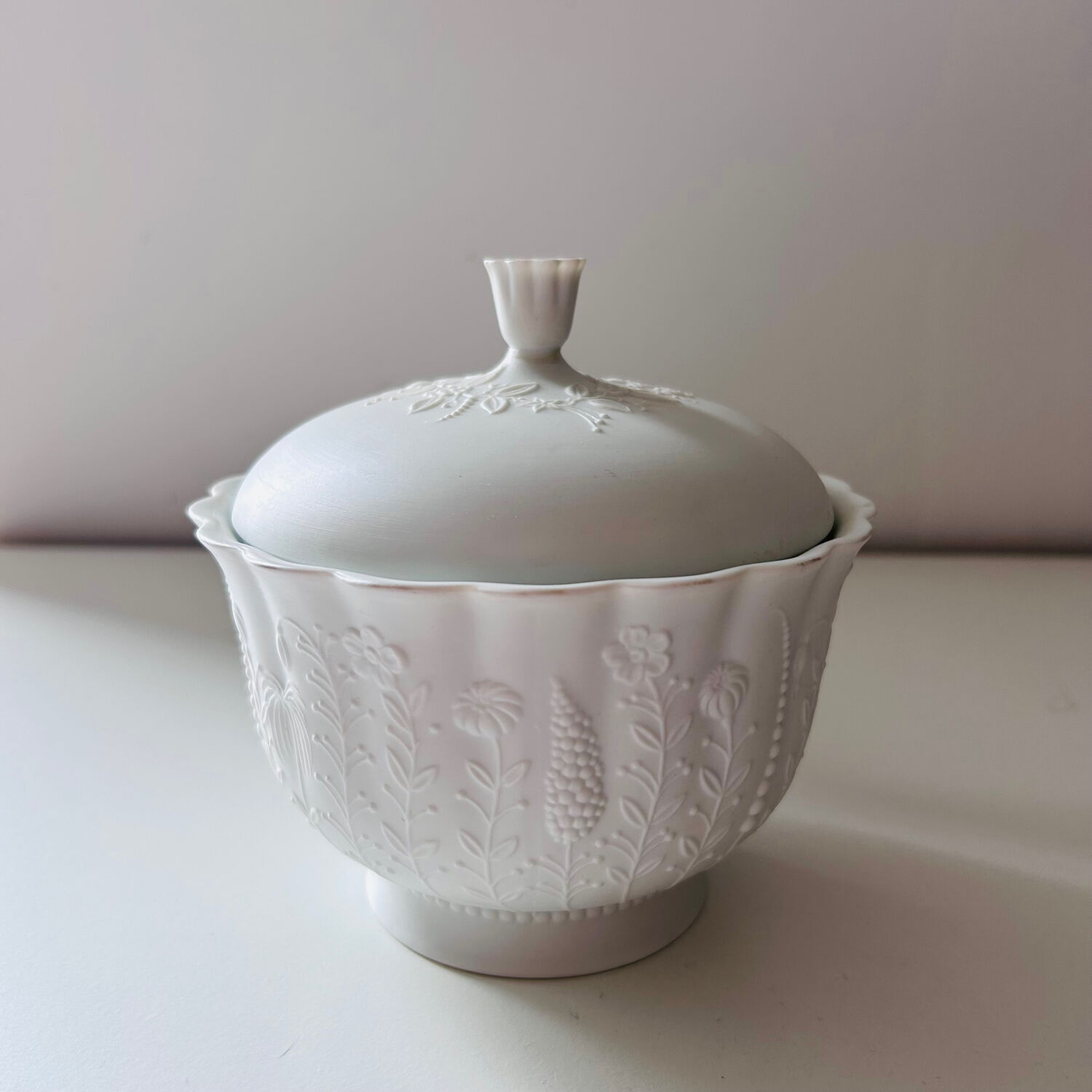 Kaiser porcelain sugar bowl