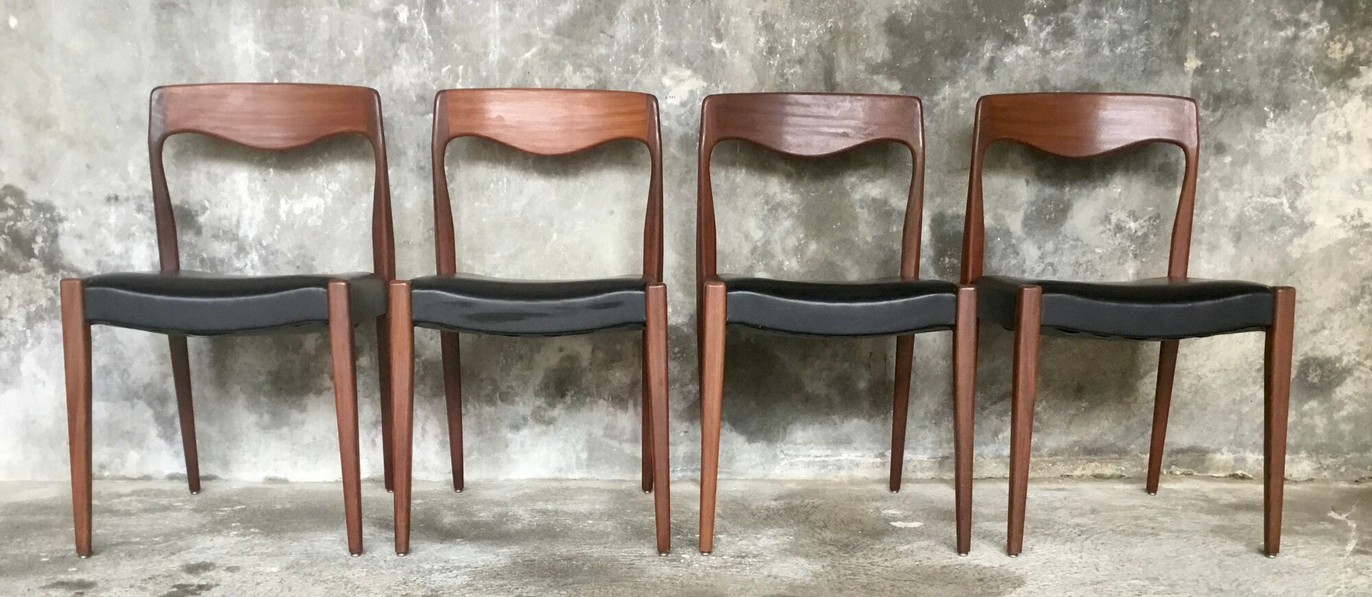 Set of 4 Scandinavian teak chairs brand NF Ameublement - 1960
