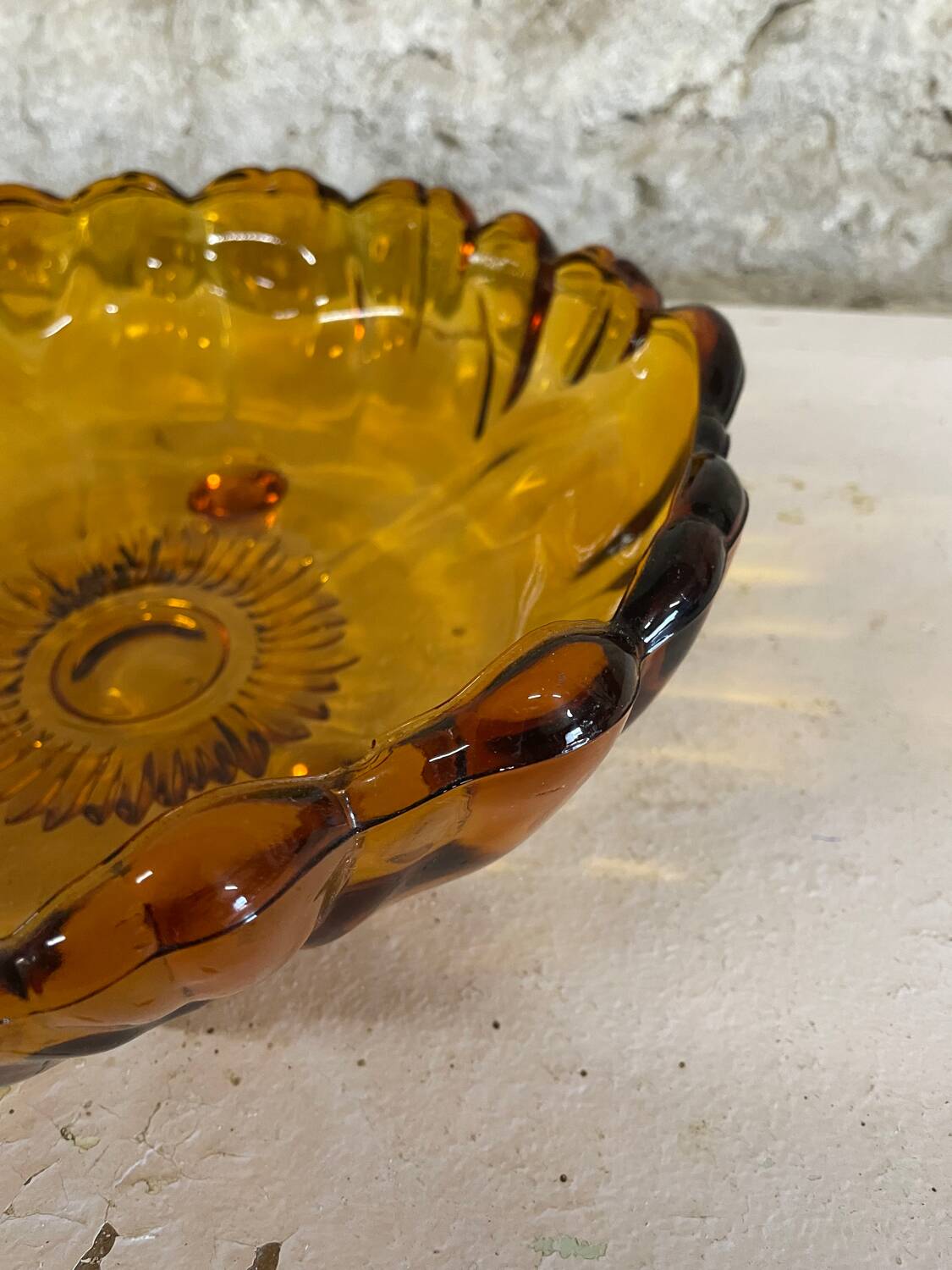 Large vintage amber glass bowl – 28 cm