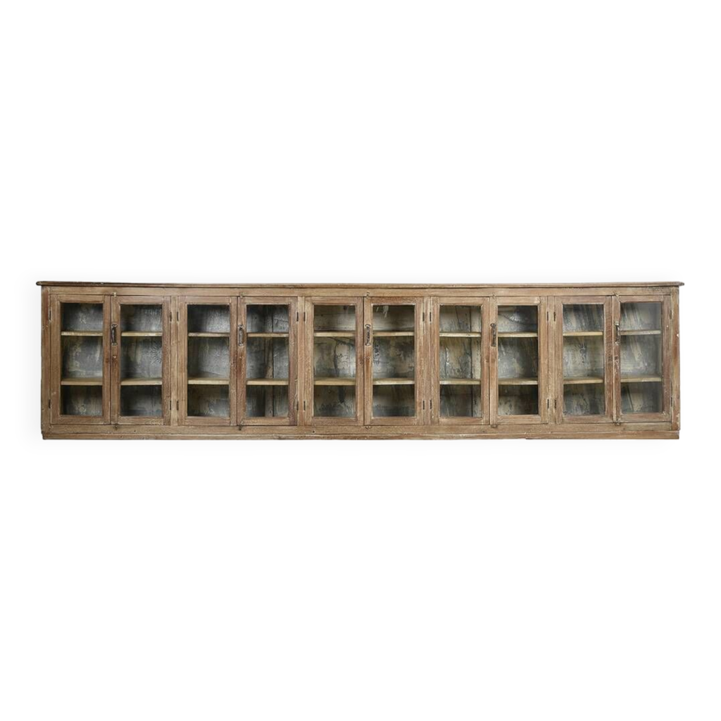 Longue vitrine murale à suspendre en bois massif et zinc | Selency