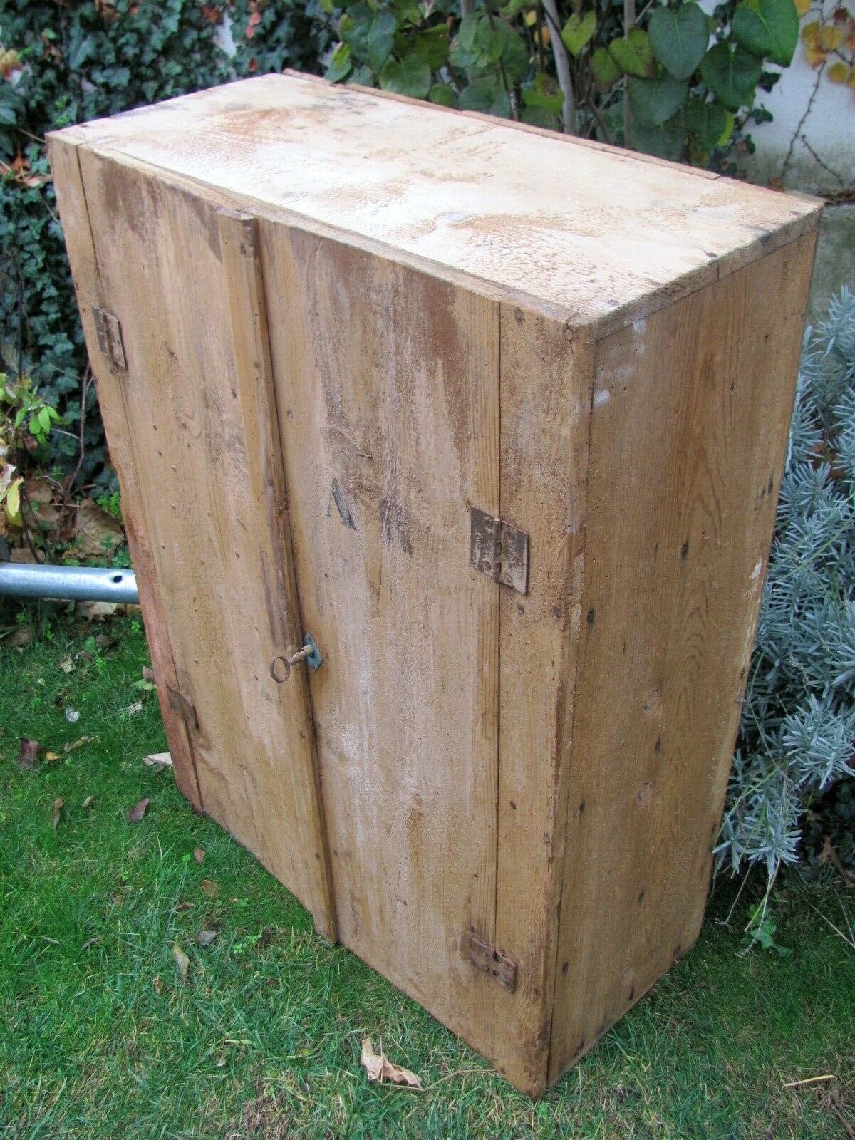 Armoire d'atelier bois brut