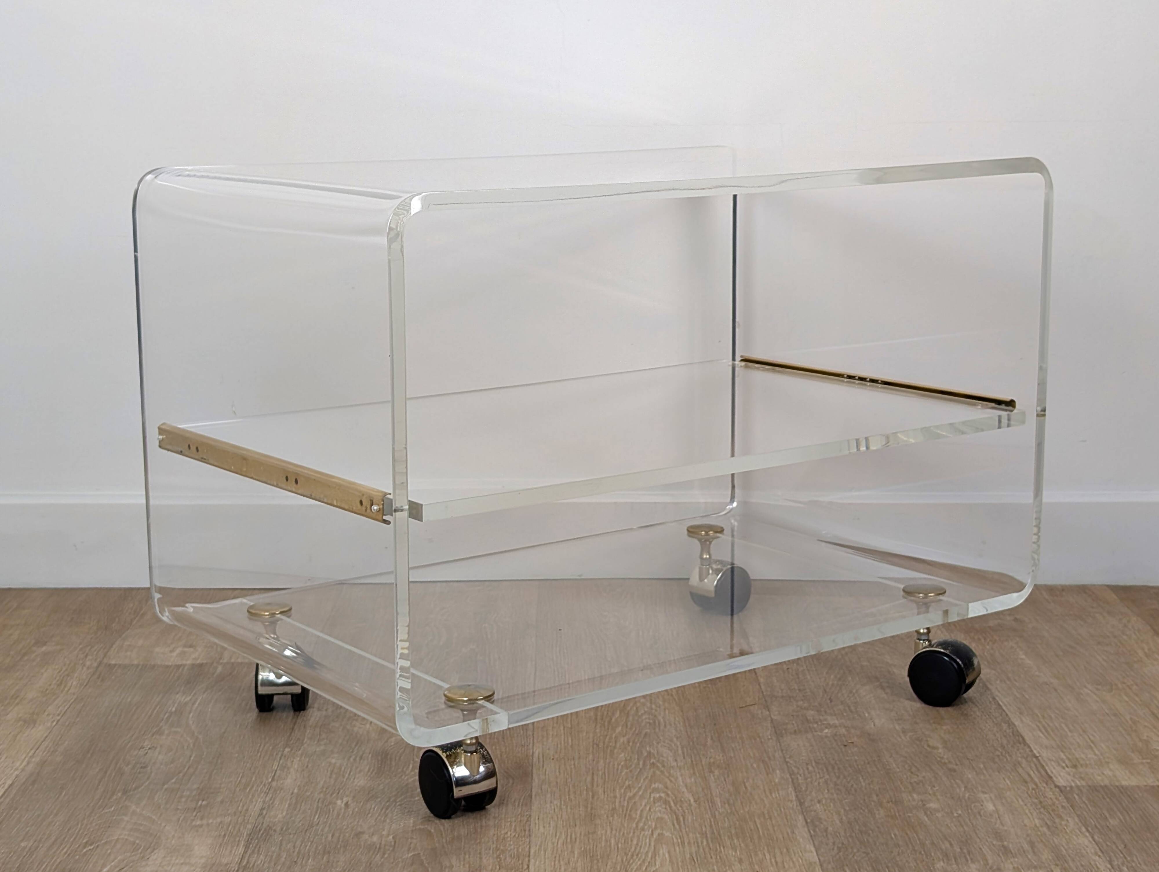 Altuglas serving trolley by David Lange
