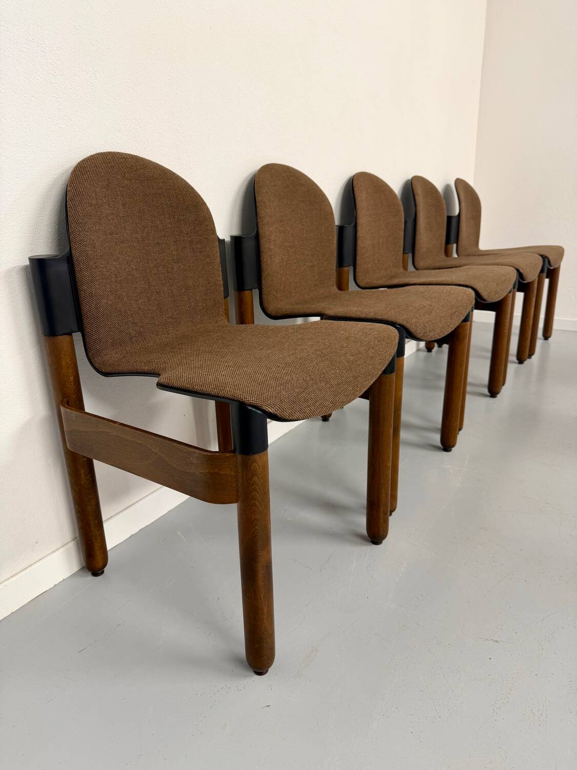 Set of 8 postmodern THONET FLEX chairs designed by Gerd Lange, vintage 80s.
