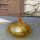 Bonbonniere en verre jaune ocre ancienne