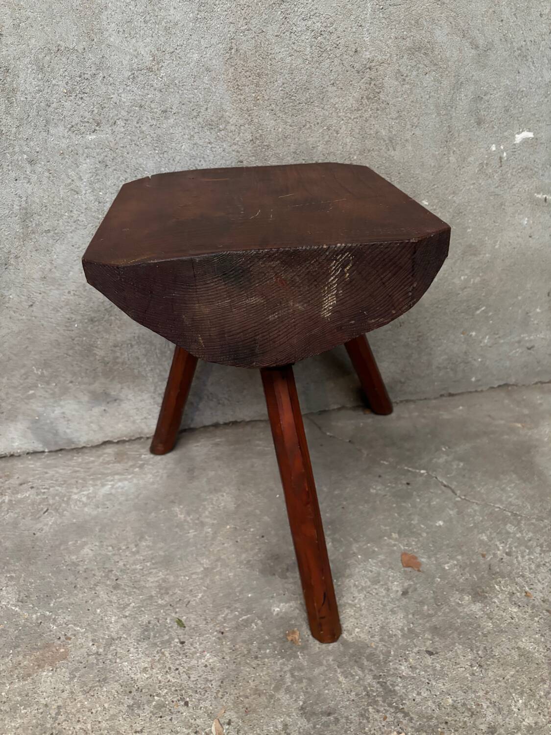 Brutalist stool solid oak Mobichalet type